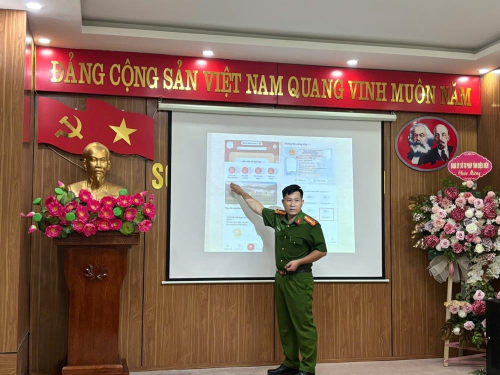 CCCD_cfVV-cGFok660KH1.jpg